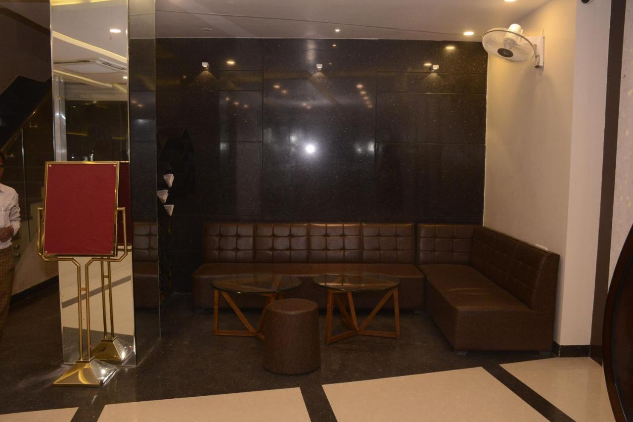 Hotel Bharat Kota  Esterno foto