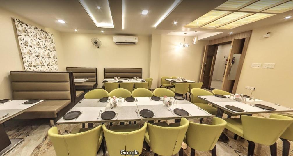 Hotel Bharat Kota  Esterno foto
